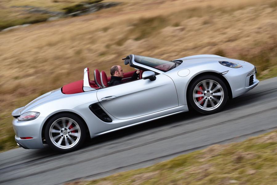  Porsche 718 Boxster S 2016 года  (UK) (фото 2 из 29)